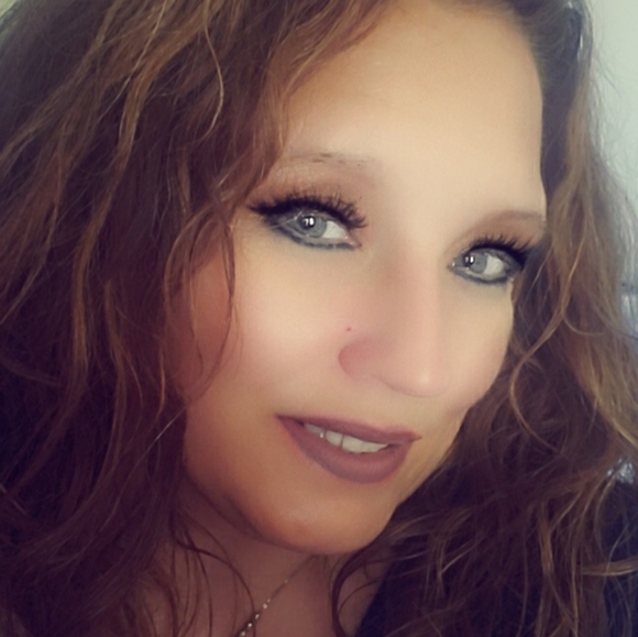 Meet your Posher, Jennifer - Picture 12 of 16